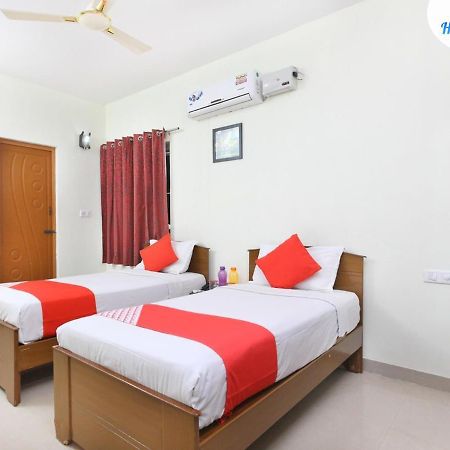 Sasti Hotel Palani Buitenkant foto