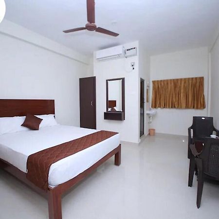 Sasti Hotel Palani Buitenkant foto