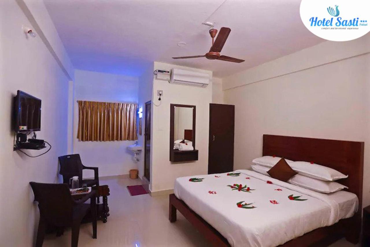 Sasti Hotel Palani Buitenkant foto