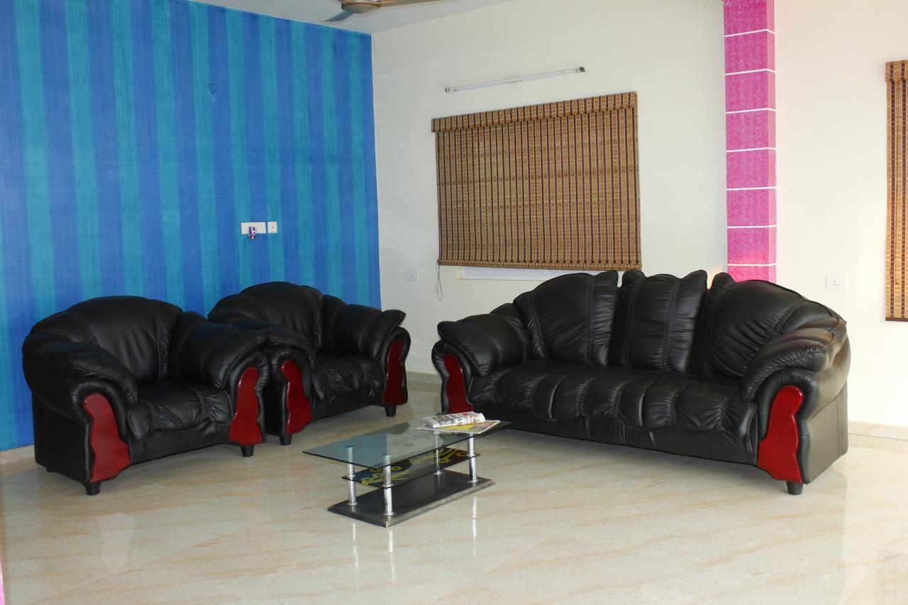 Sasti Hotel Palani Buitenkant foto